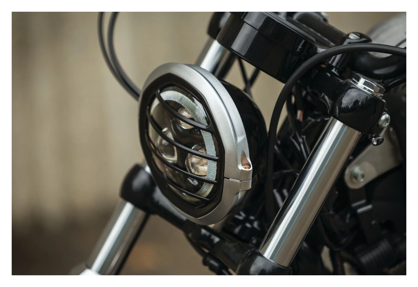 Hot Sale 🥰 Kuryakyn Dillinger 5.75" Headlight Trim Ring For Harley 1994-2018 💯 7 Hot Sale 🥰 Kuryakyn Dillinger 5.75" Headlight Trim Ring For Harley 1994-2018 💯 - Image 5